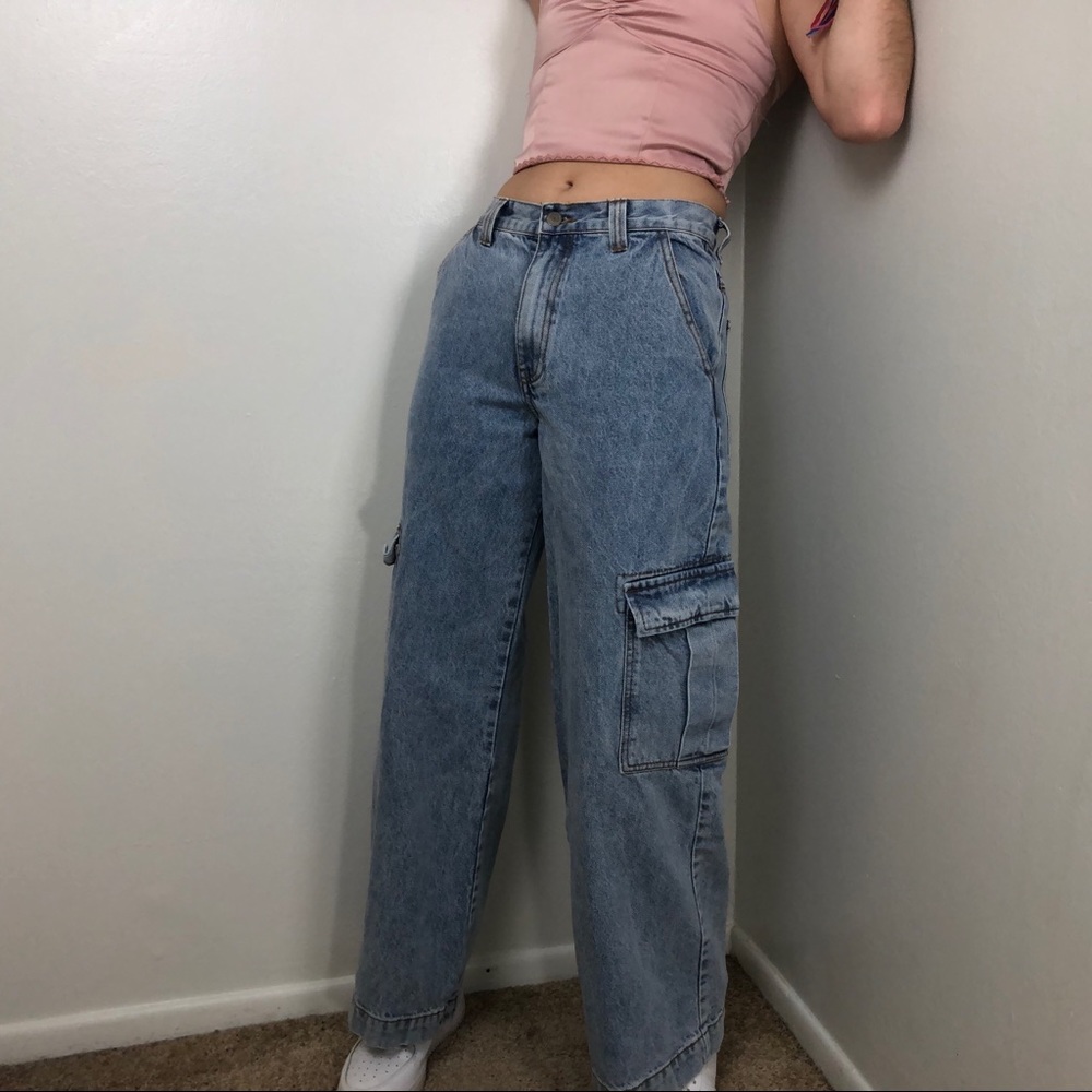 SOLD🛒 LIGHT / MEDIUM WASH TATUM JEANS